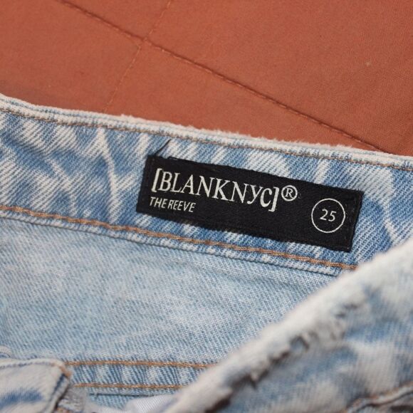 NEW BLANK NYC The Reeve Ultra High Rise Jean Shorts Women Size 25 - Picture 8 of 13
